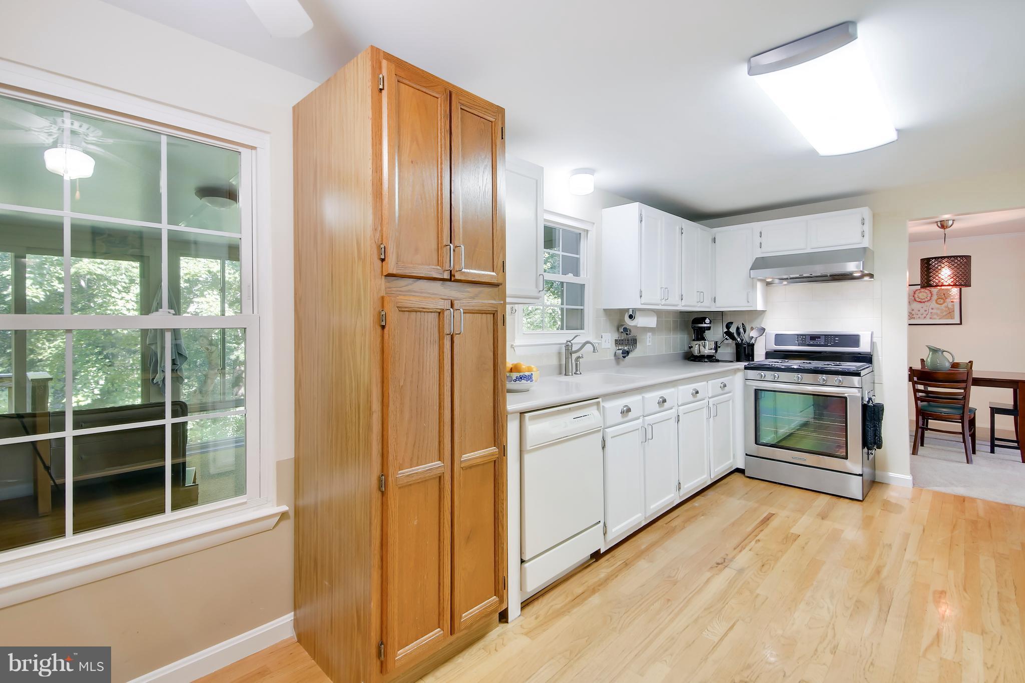 MID COUNTY VIEW - Residential