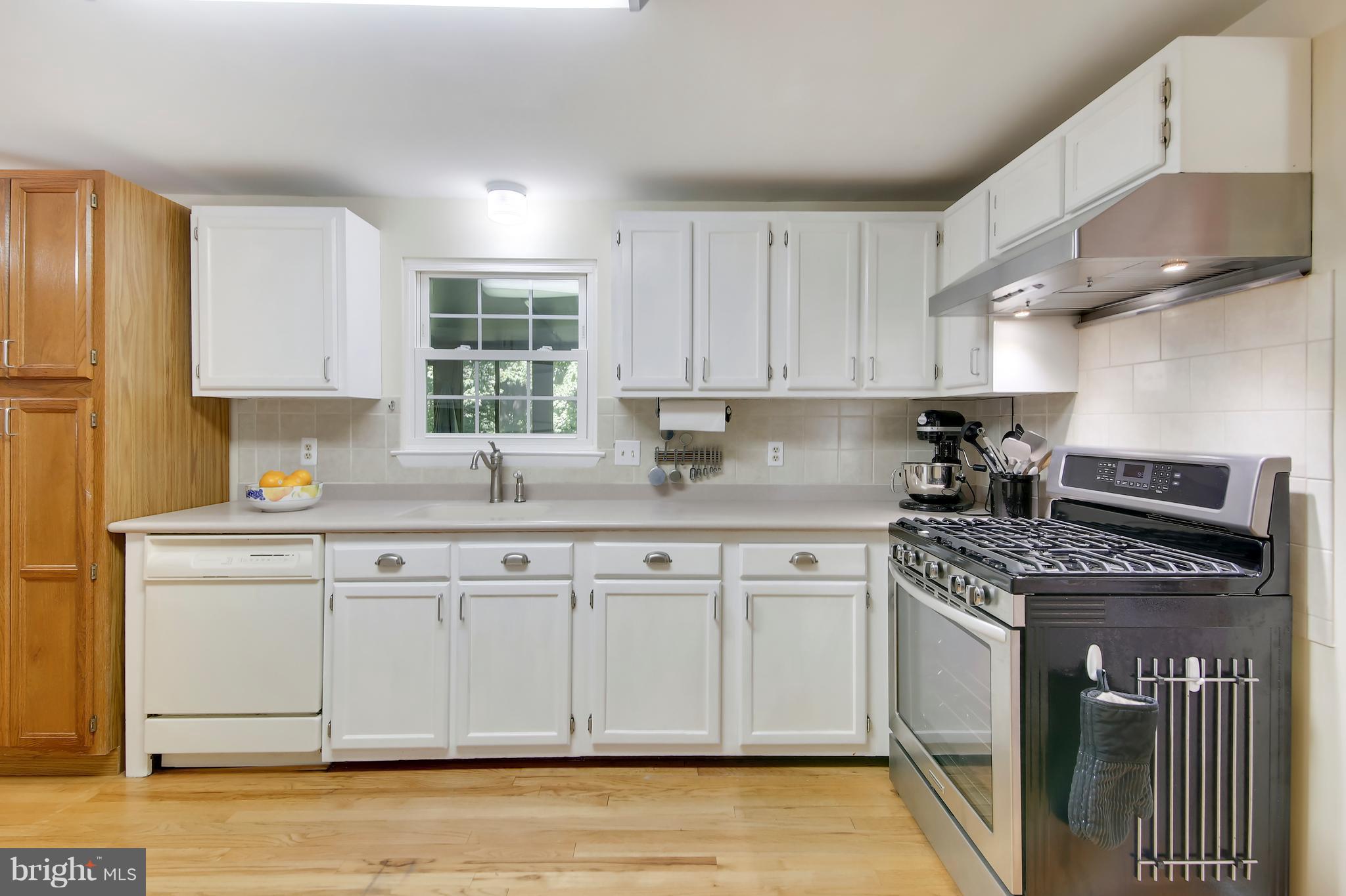 MID COUNTY VIEW - Residential