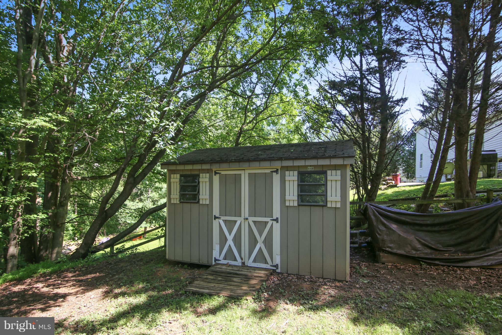MID COUNTY VIEW - Residential