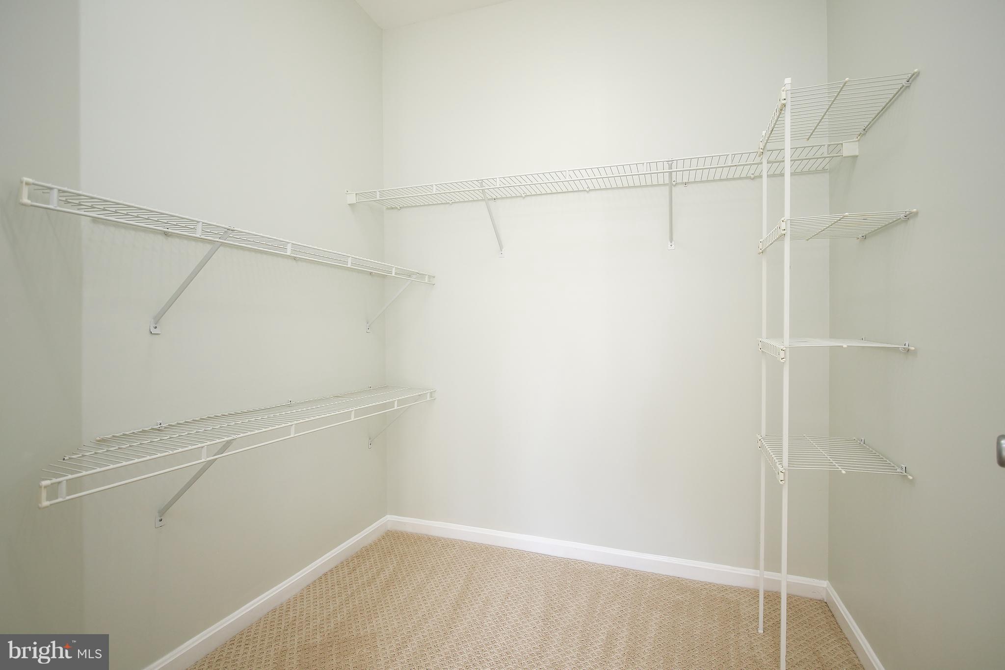 RUSSETT - Residential