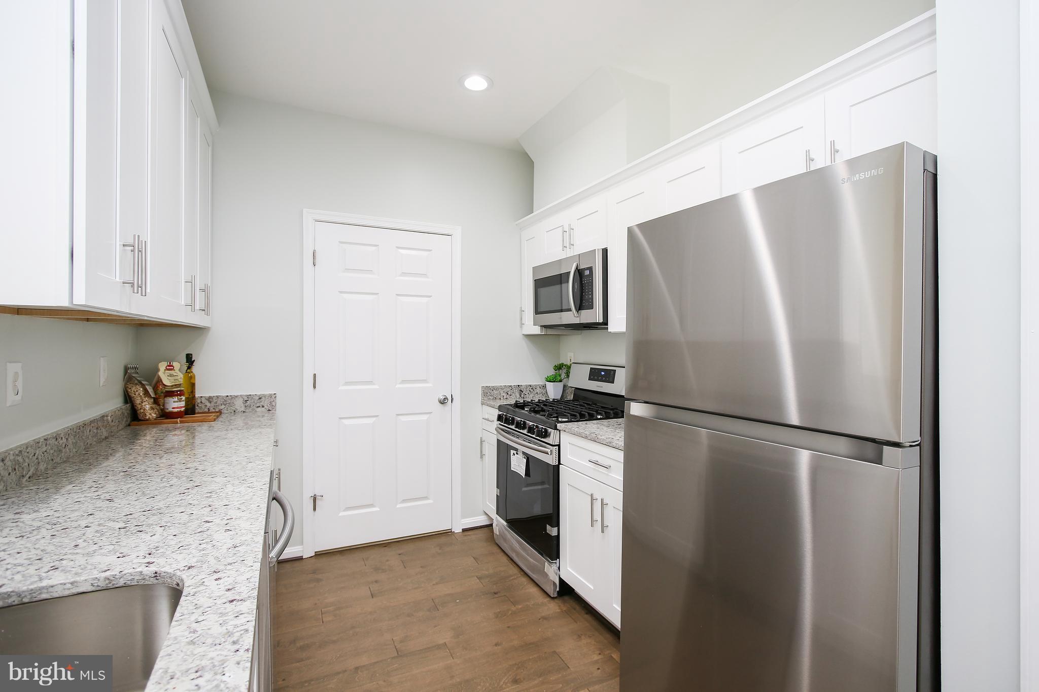 RUSSETT - Residential