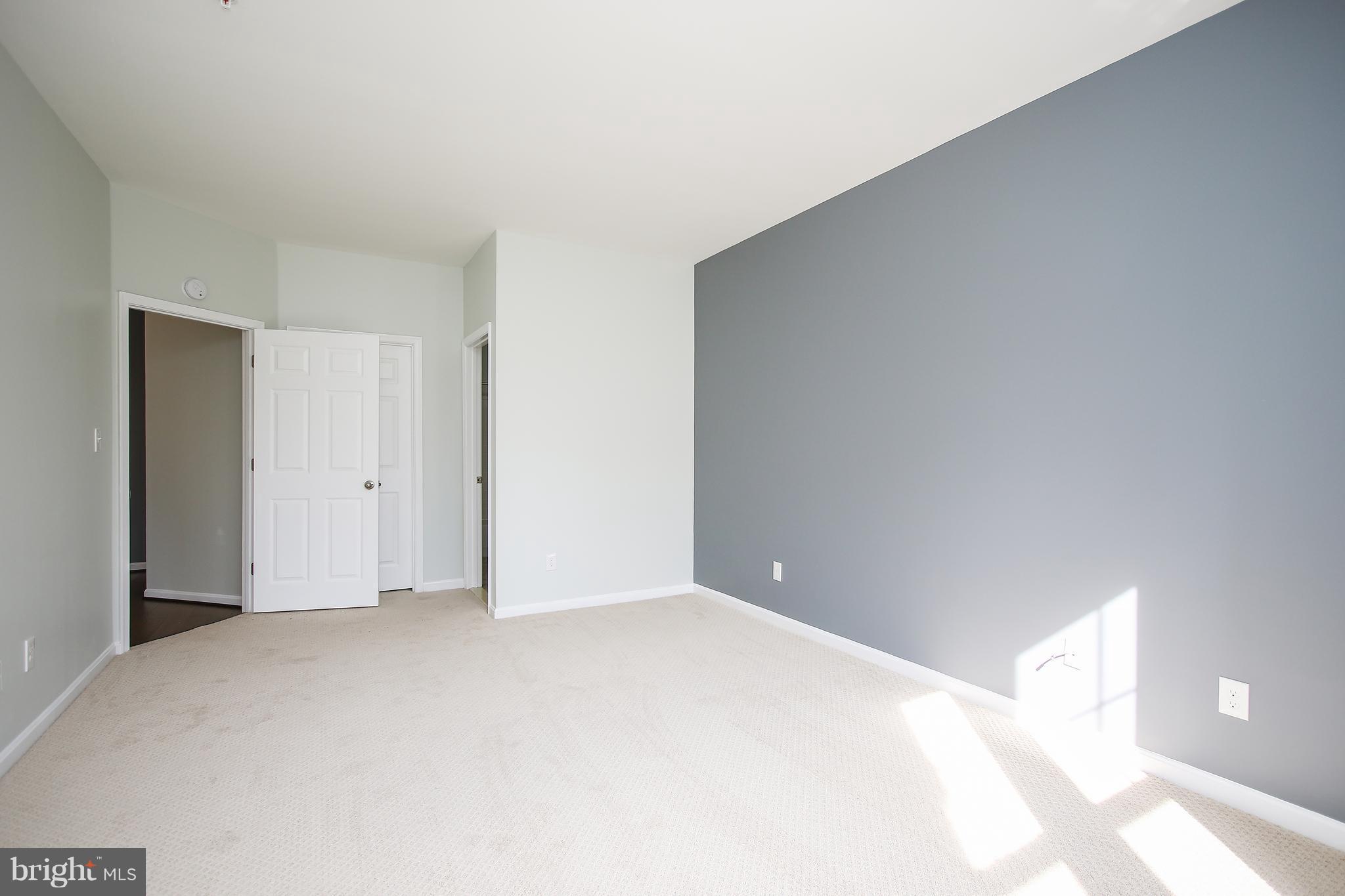 RUSSETT - Residential