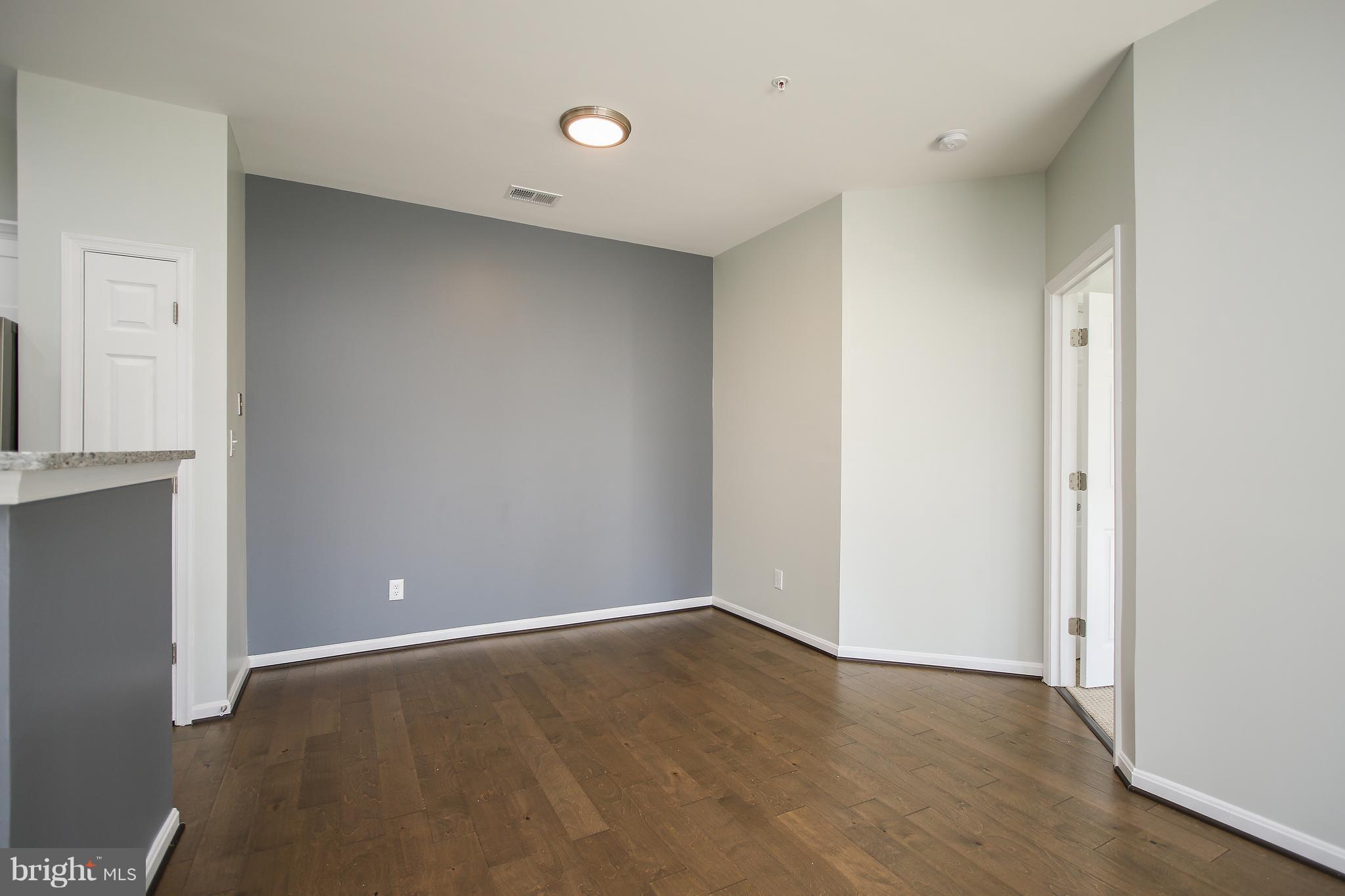 RUSSETT - Residential