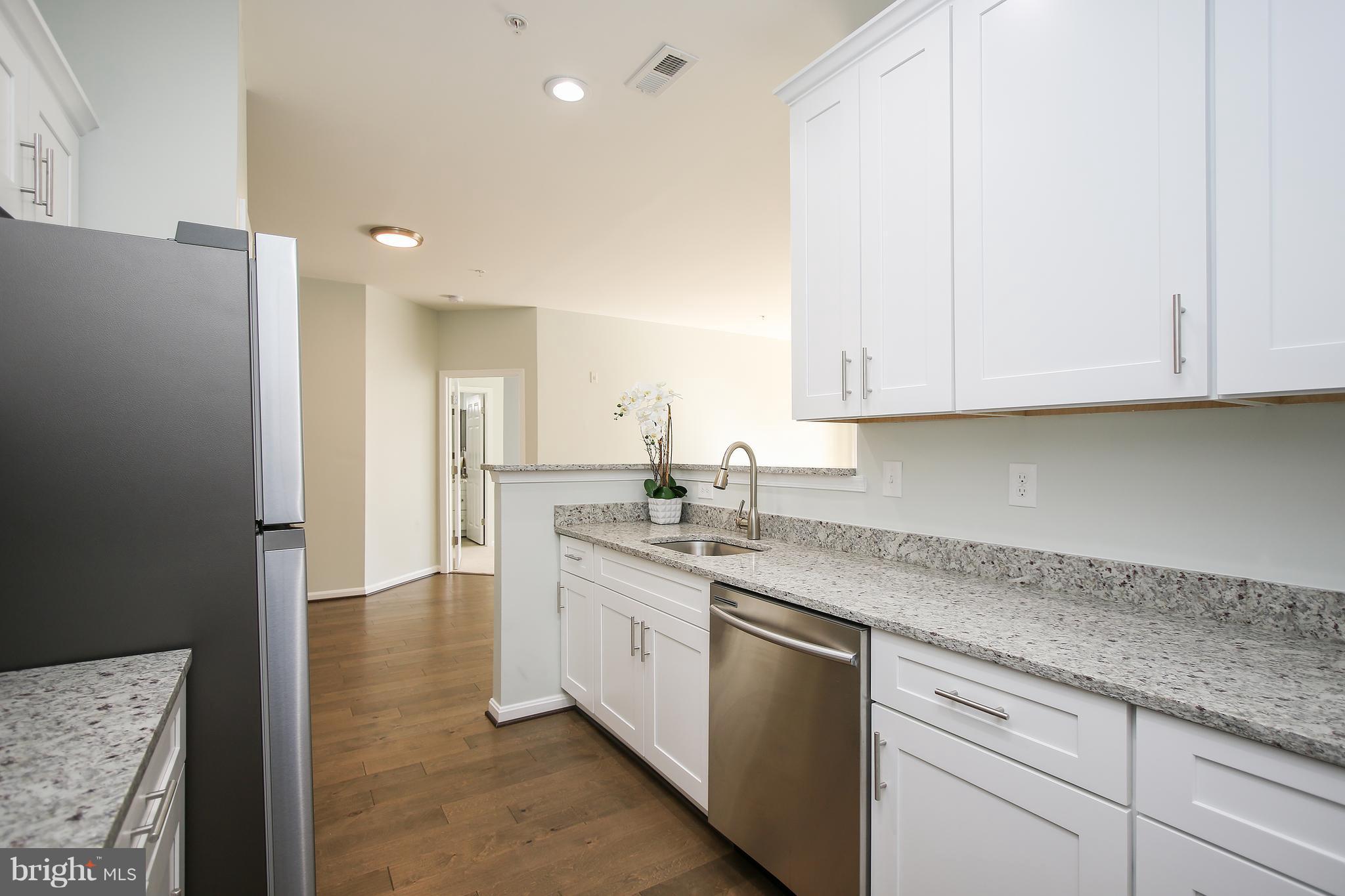 RUSSETT - Residential