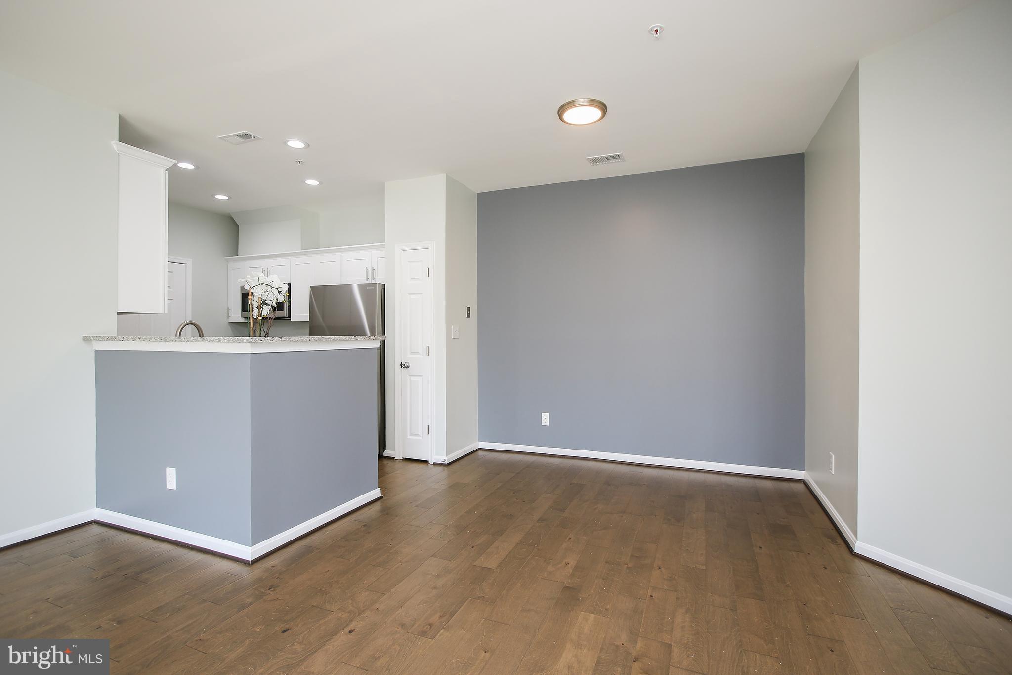 RUSSETT - Residential