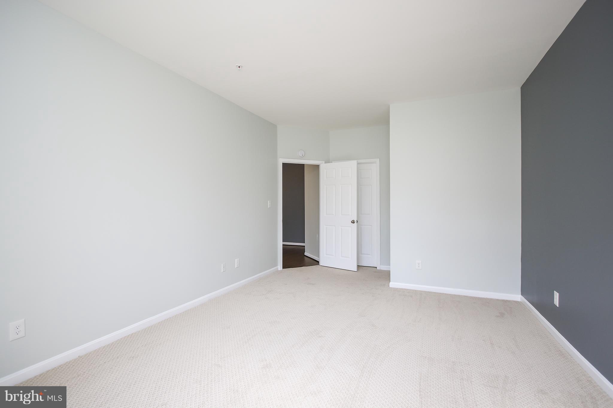 RUSSETT - Residential