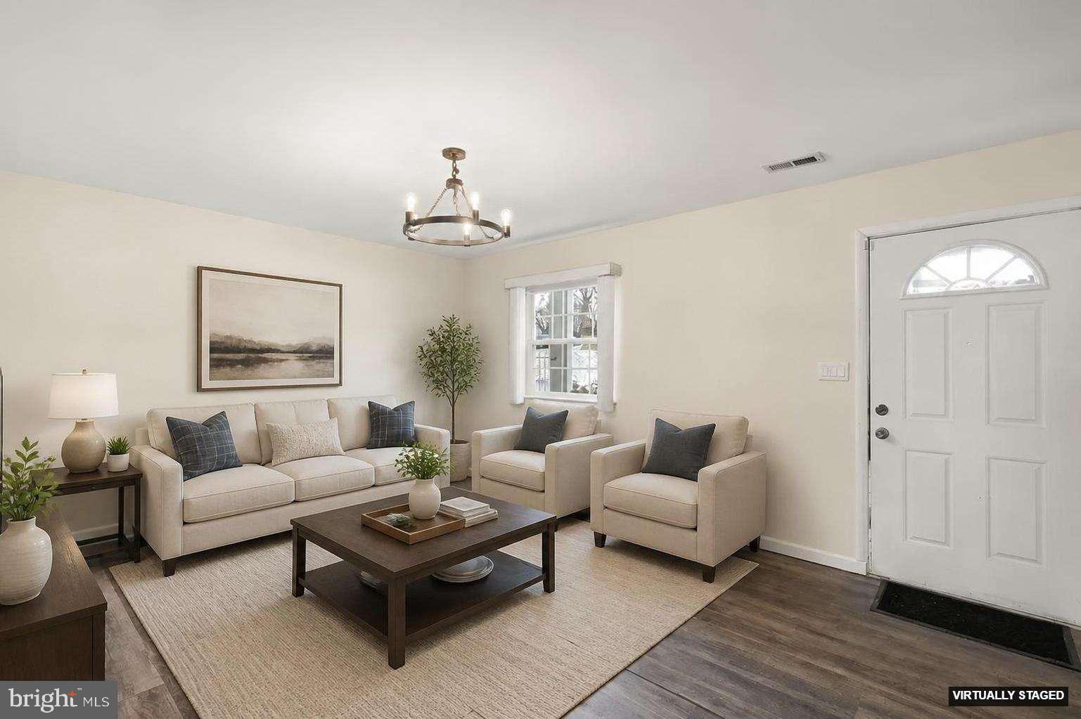 THE HUNTSMAN CONDOMINIUM - Residential
