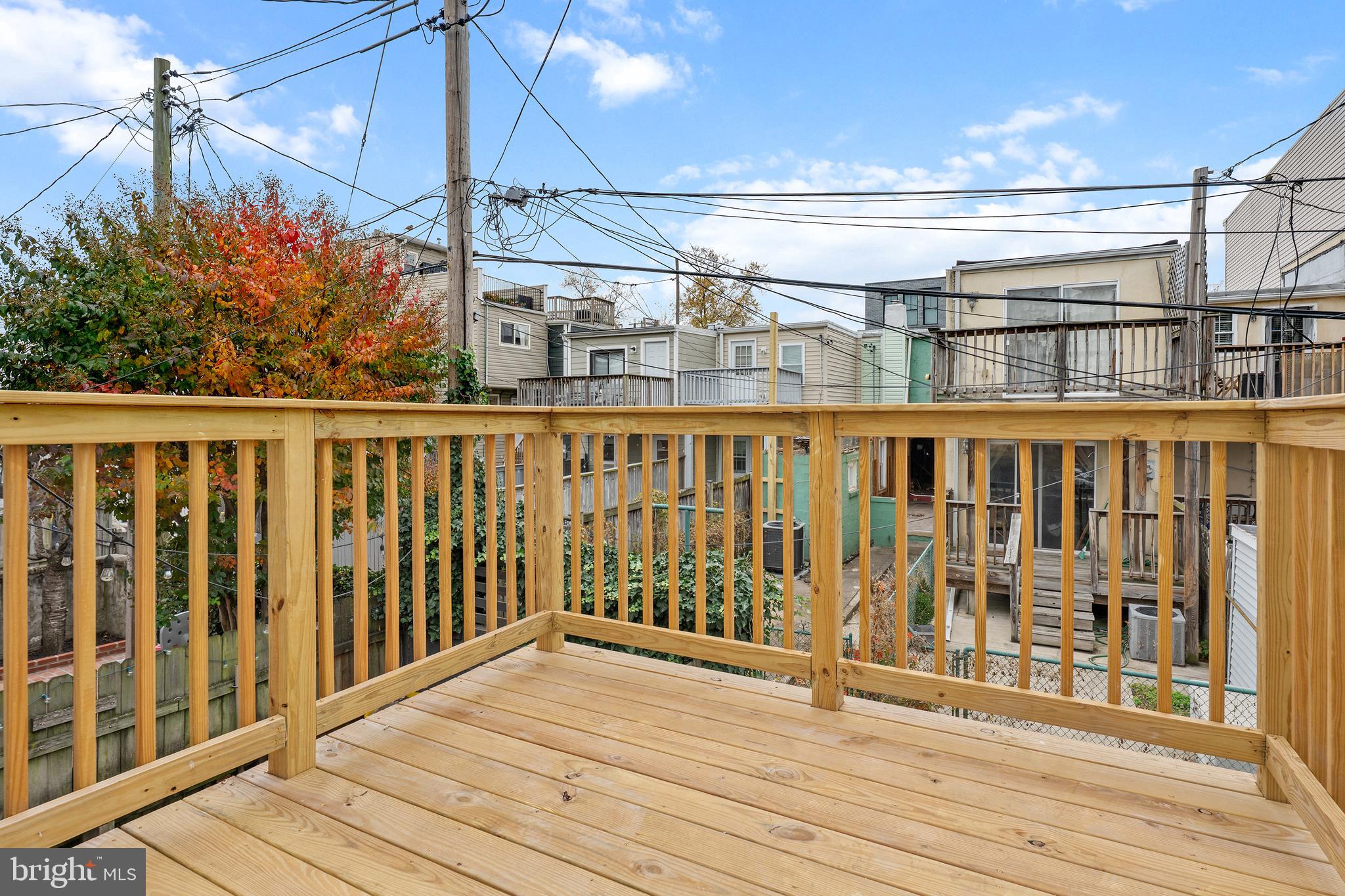 LOCUST POINT - Residential