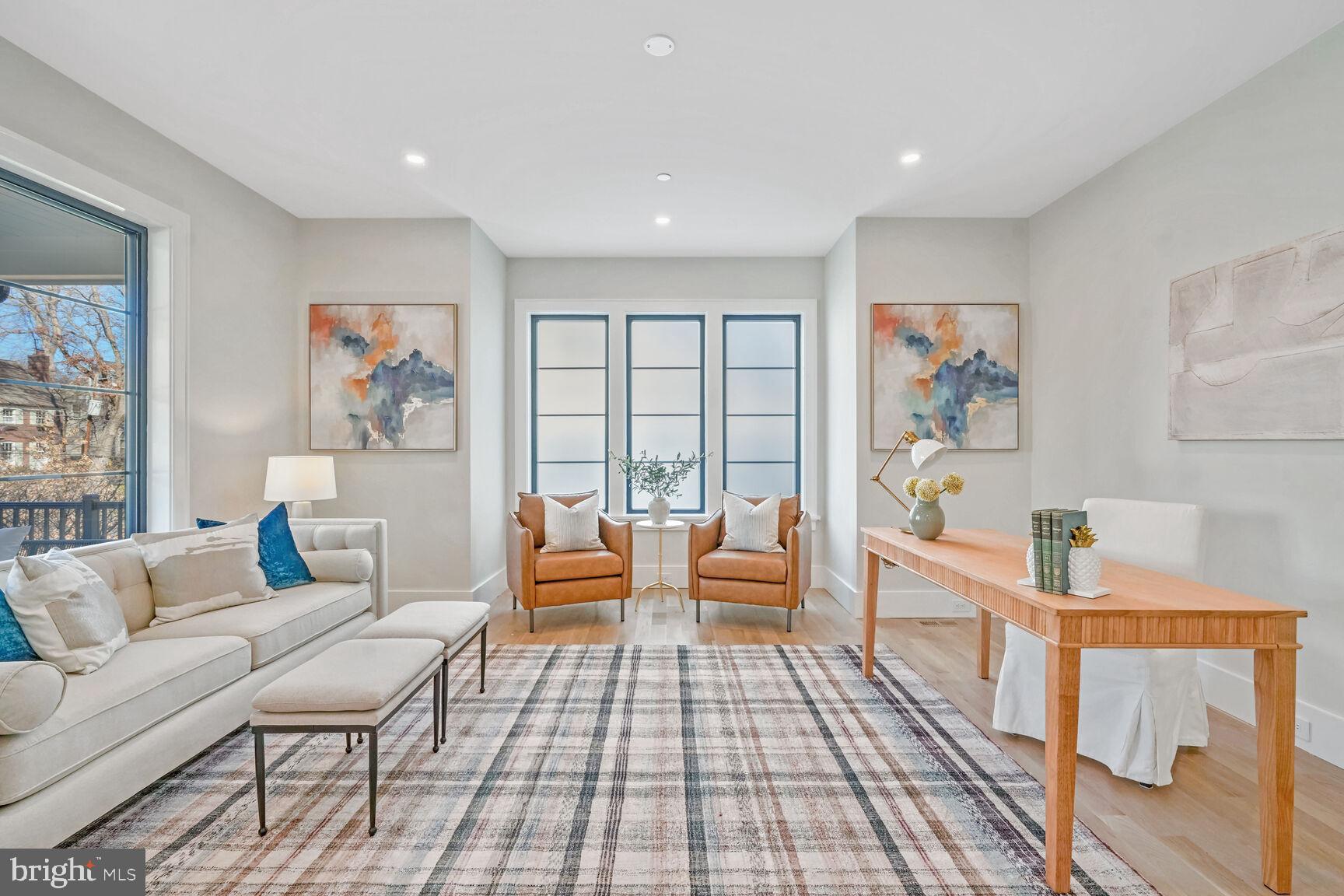 COUNTRY CLUB VILLAGE - Residential