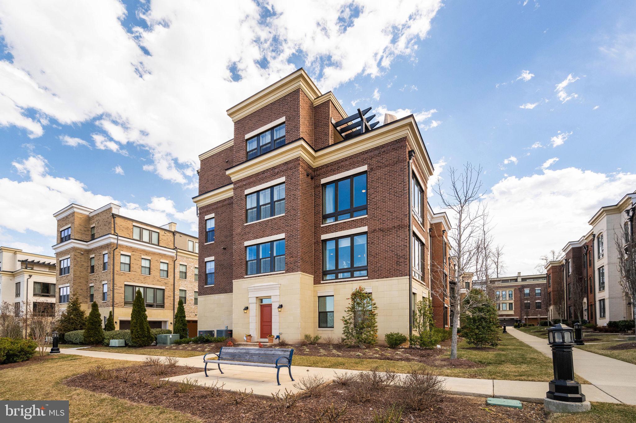 POTOMAC OVERLOOK - Residential