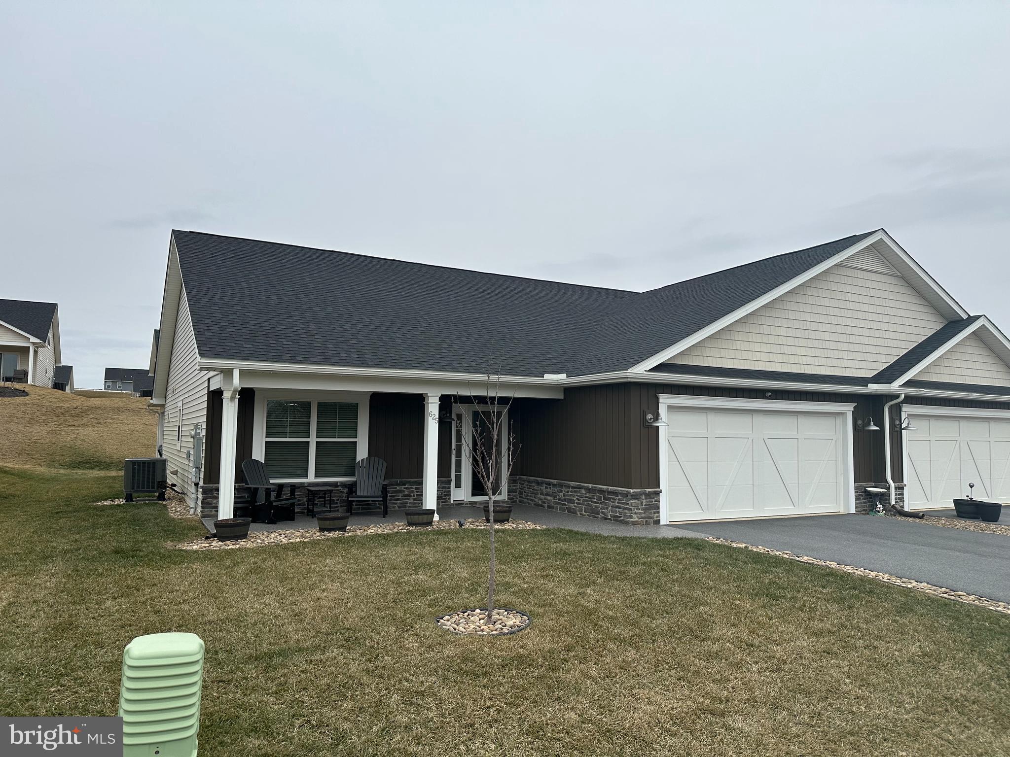 Perfect move in Ready Porch Front home .Upscale Kitchen with Granite counters and Stainless Steel Appliances. Home shows like a model home in a very nice community close to everything you want to do. Very Nice Main Bedroom and 2 upgraded bathrooms. Also you will enjoy the nice back porch to relax and to do cookouts.Hurry to see this very nice home!!!