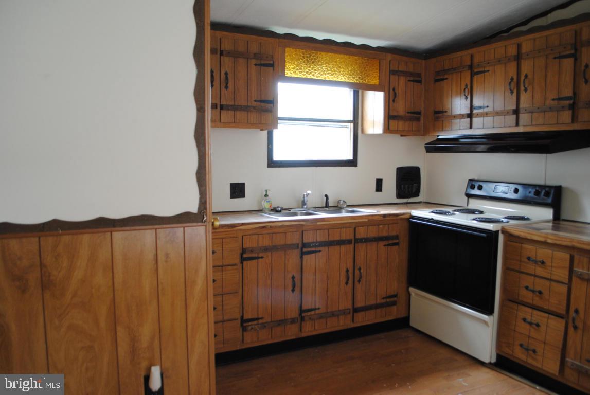 CONESTOGA MANOR - Residential
