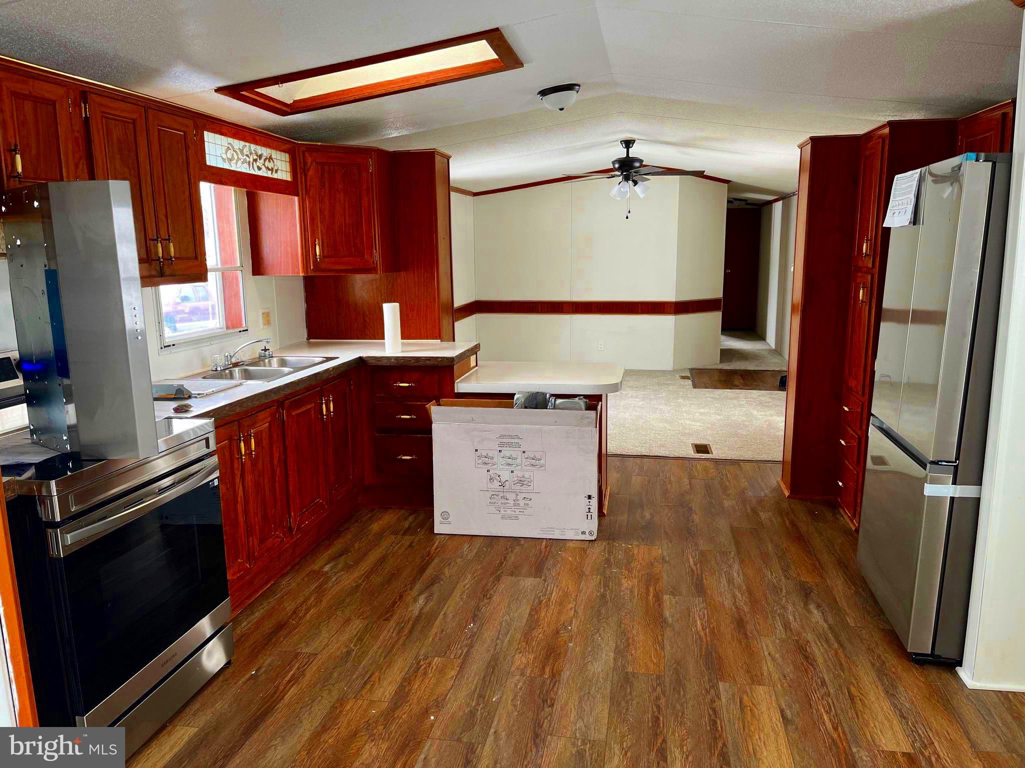 ROYAL CREST ESTATES - Residential