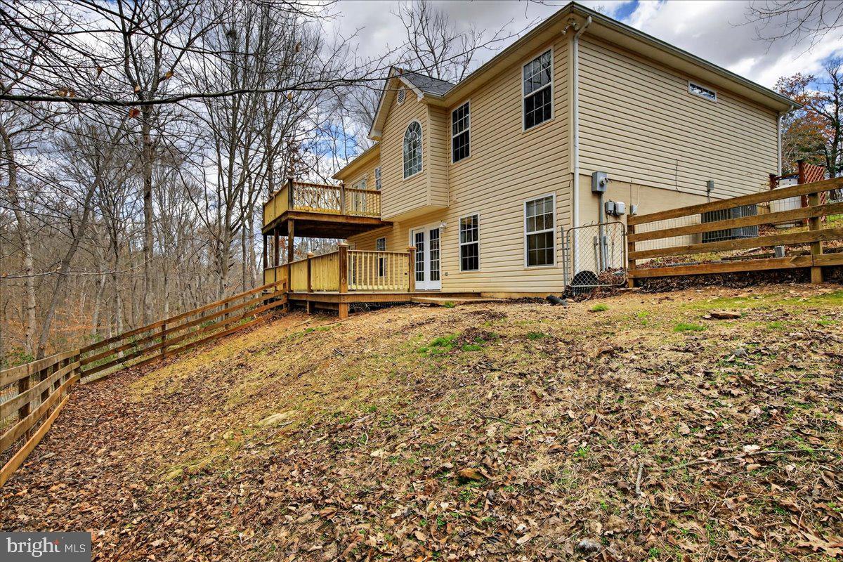 LAKE MONTICELLO - Residential