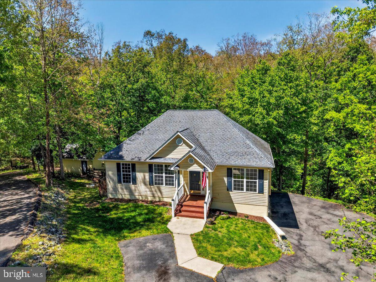 LAKE MONTICELLO - Residential