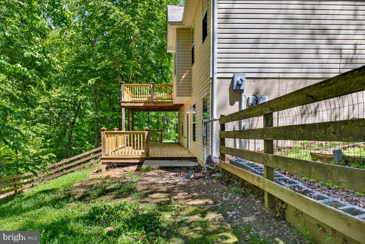 LAKE MONTICELLO - Residential