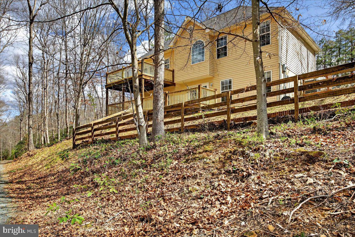 LAKE MONTICELLO - Residential