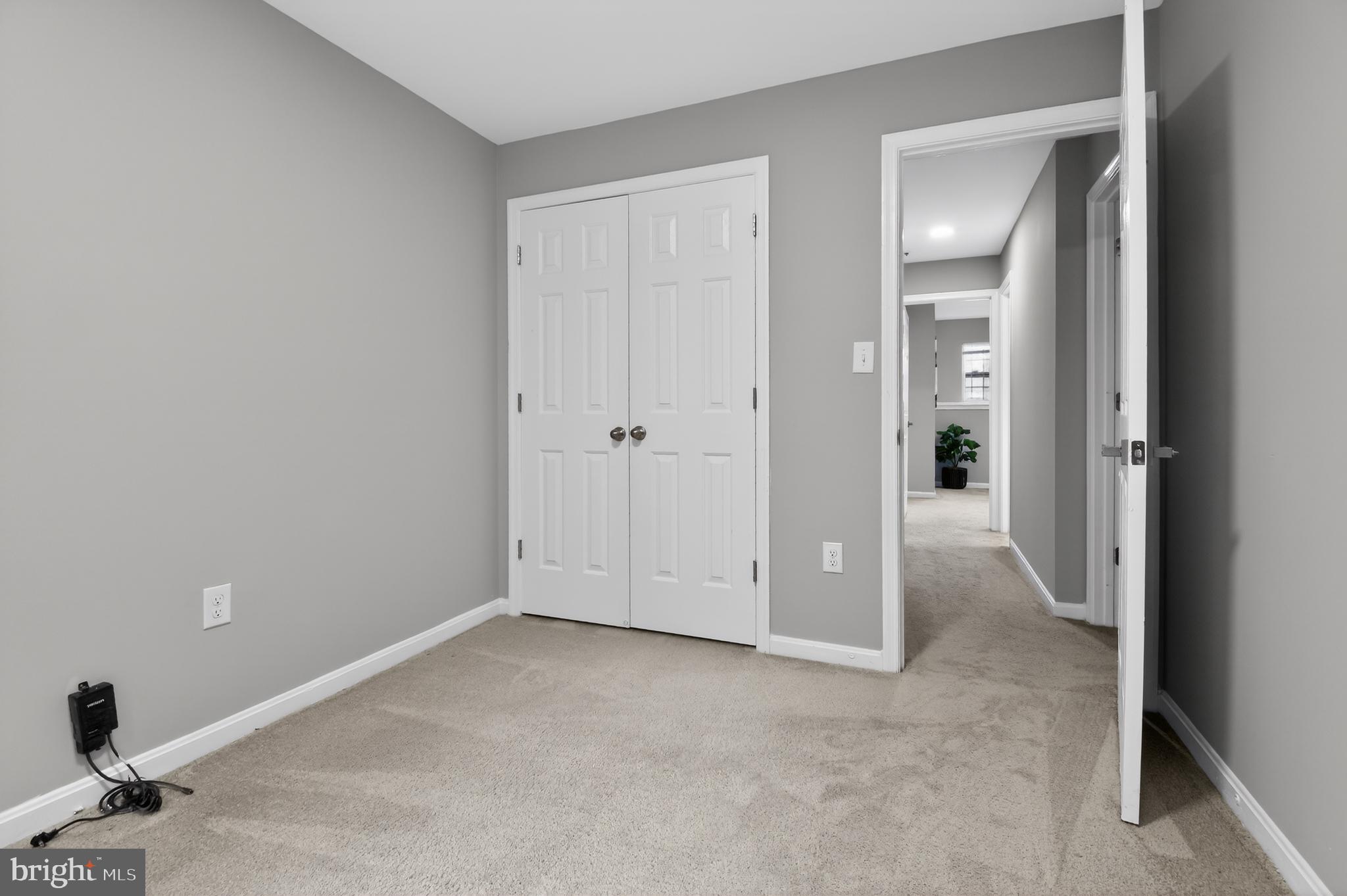 APPLEGATE CONDO - Residential