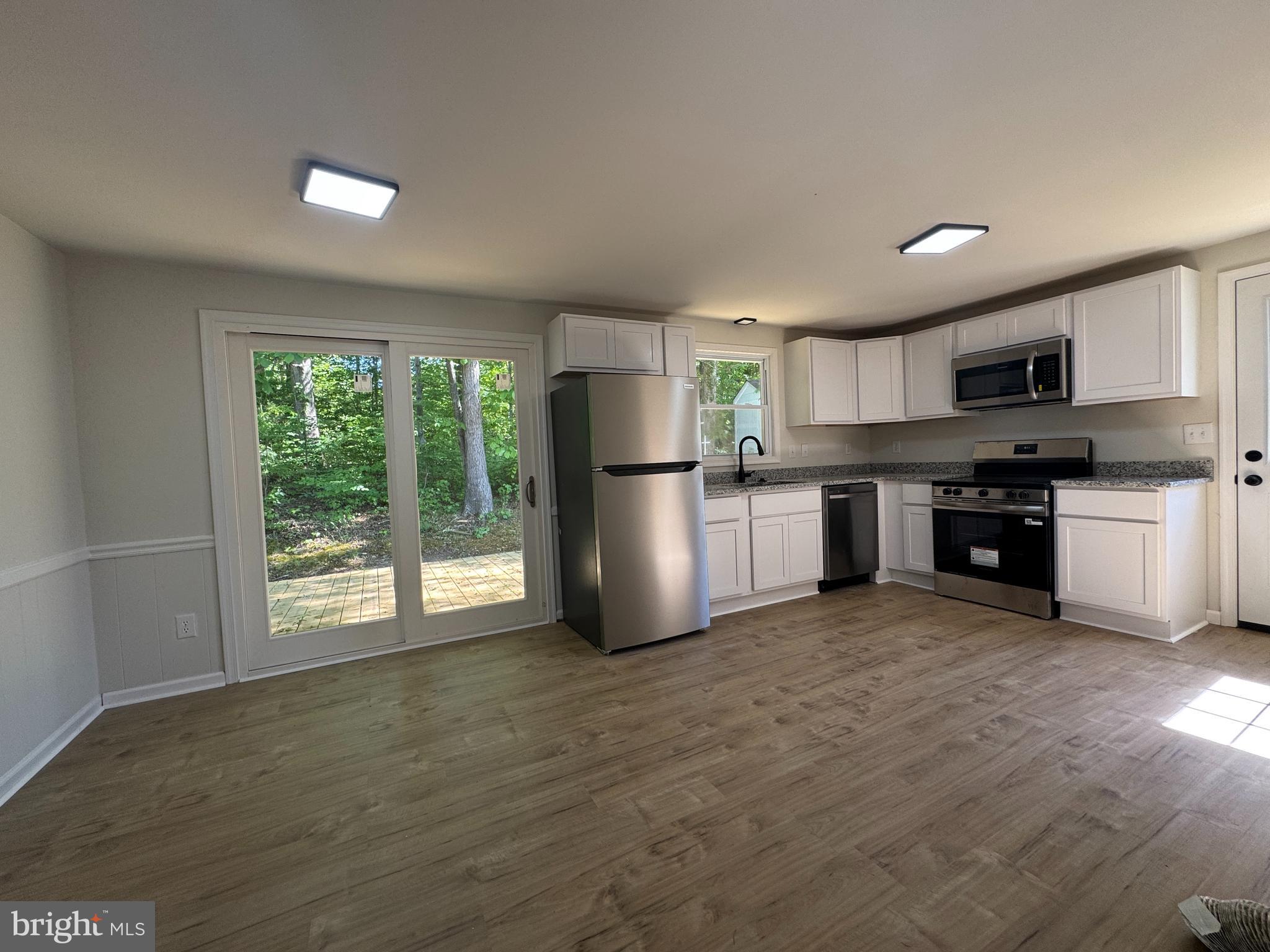 WHITE MEADOWS - Residential