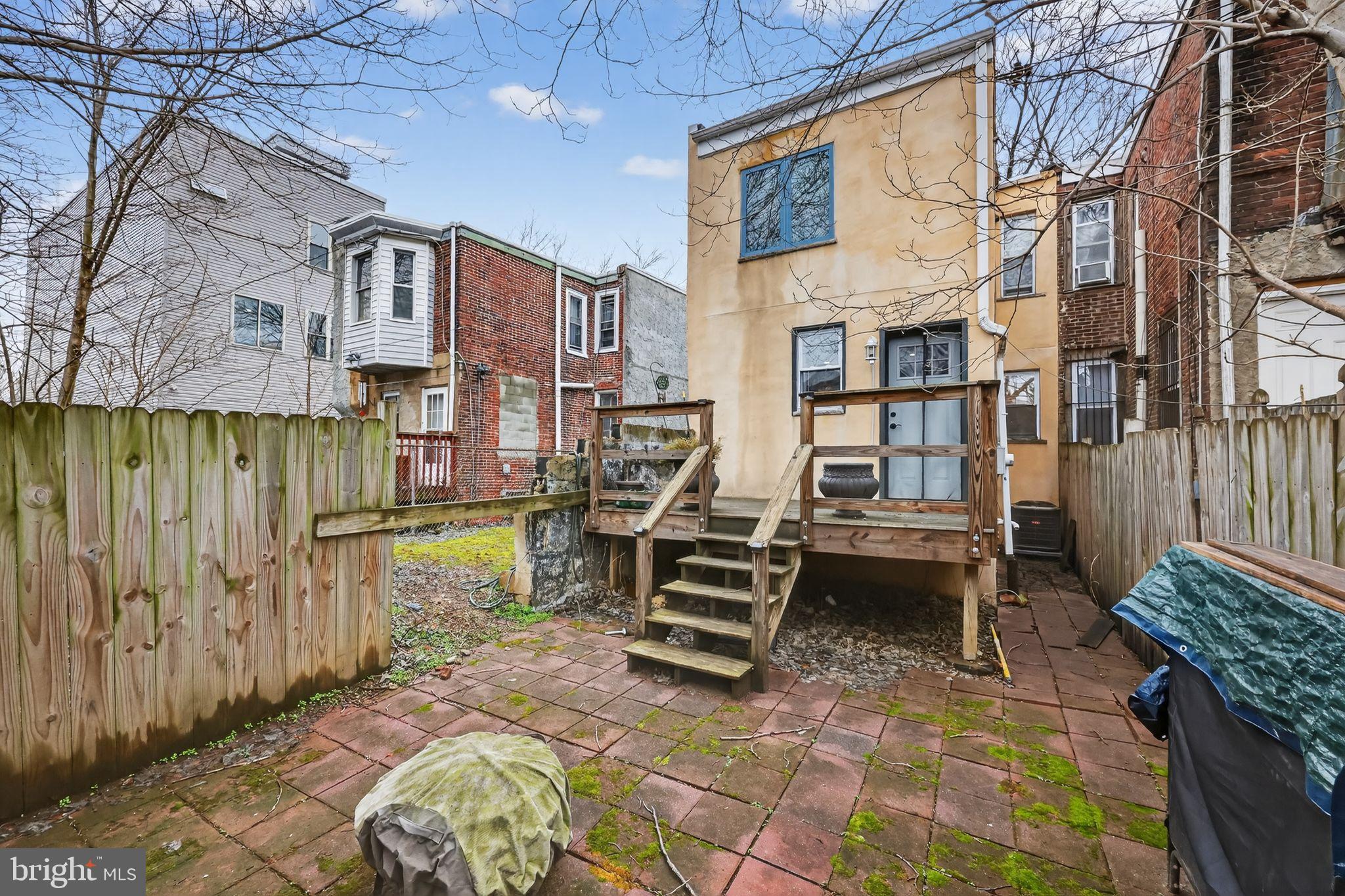 MANTUA - Residential