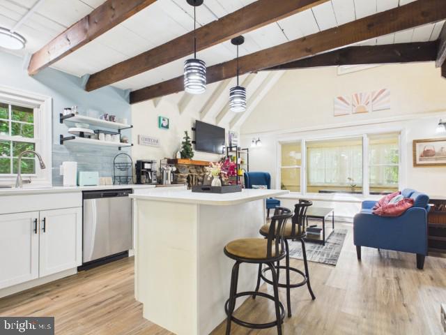 ARROWHEAD LAKES - Residential