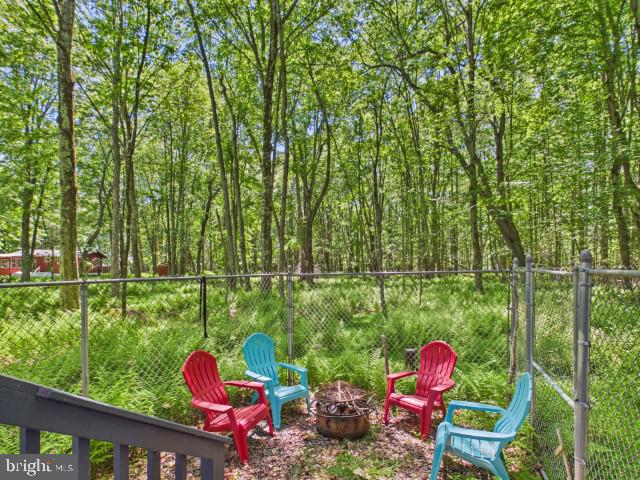ARROWHEAD LAKES - Residential