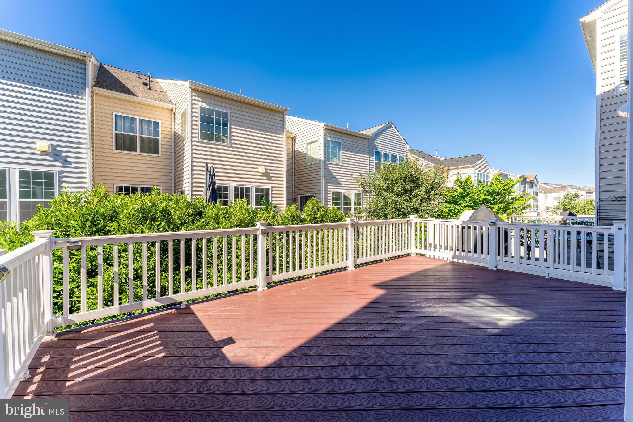 EAST GATE - Residential