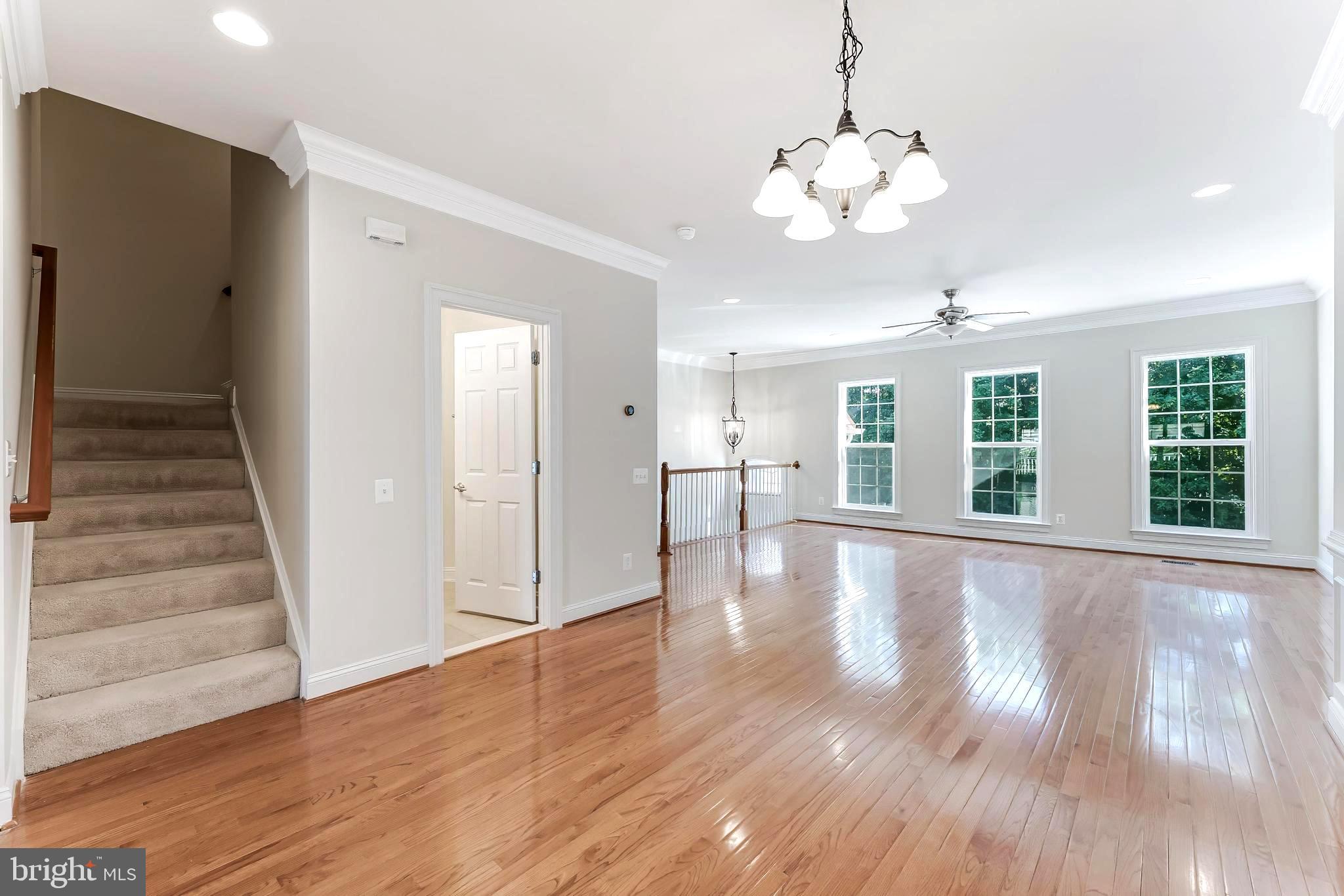 EAST GATE - Residential