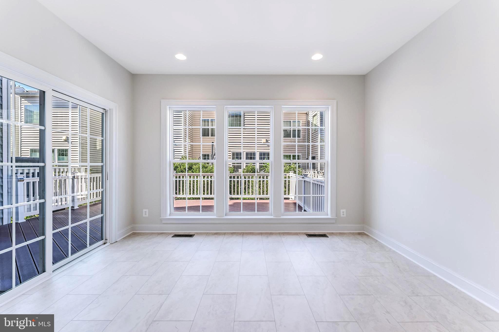EAST GATE - Residential