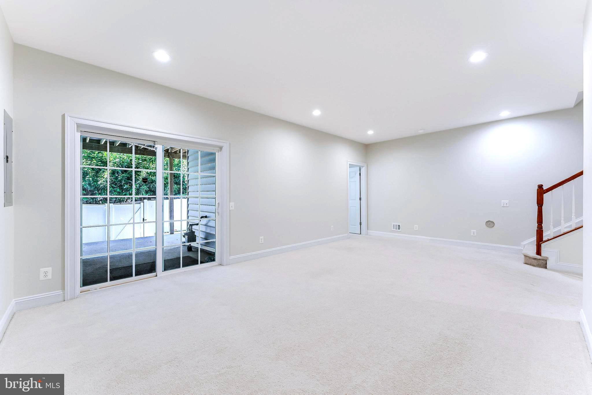 EAST GATE - Residential
