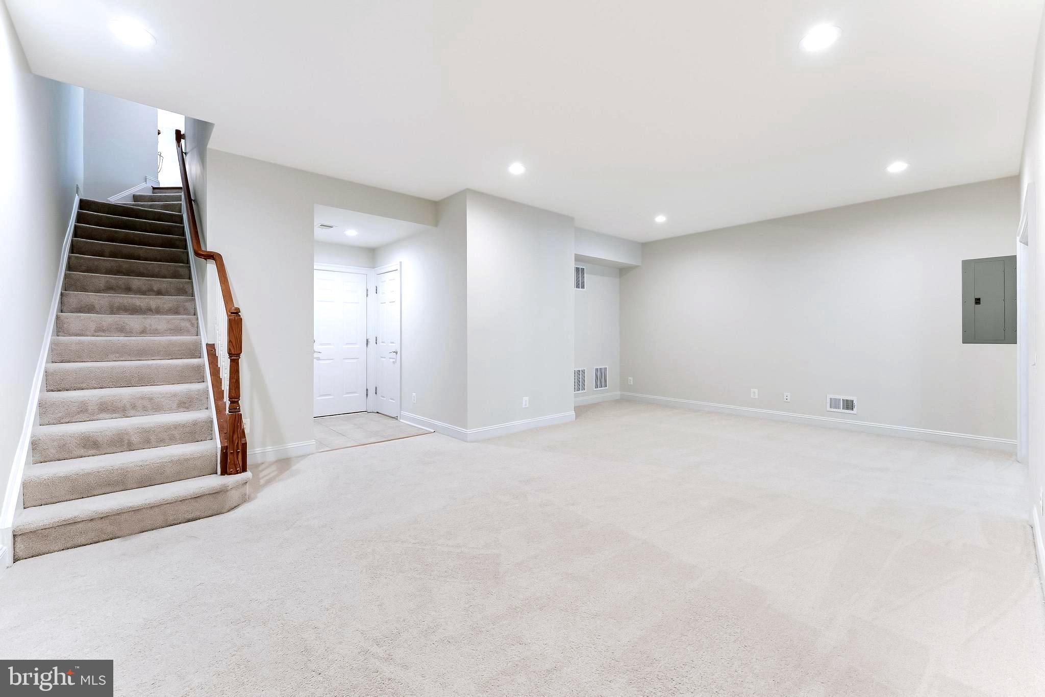 EAST GATE - Residential