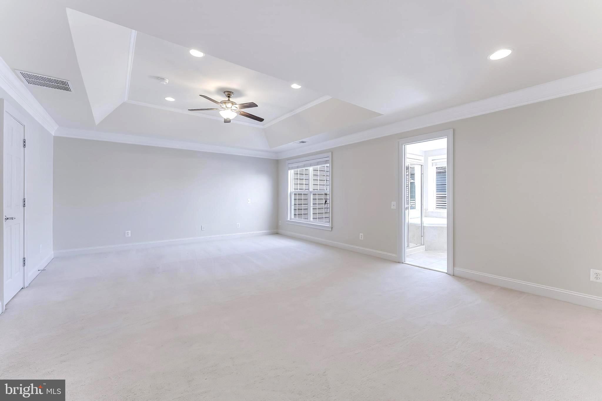 EAST GATE - Residential