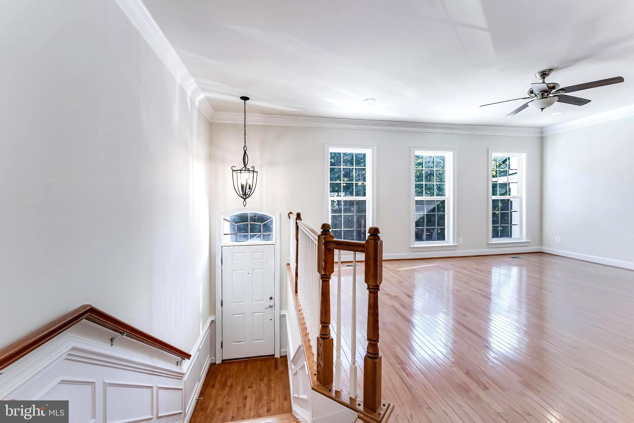EAST GATE - Residential