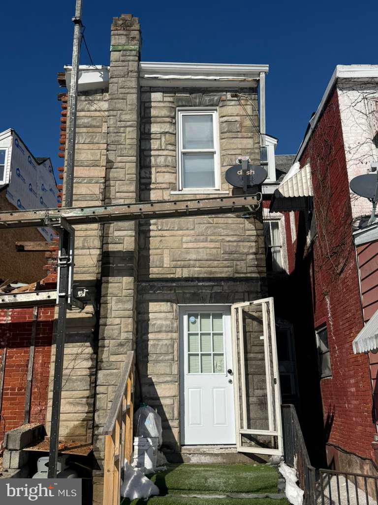 Charming 2-bedroom, 1-bath single-family home in the heart of Girardville. Built in 1916, this home offers rooms and classic character, ready for your personal touch. Conveniently located near schools, shops, and community amenities, it’s a great opportunity for first-time buyers or investors looking to add value. Don’t miss the chance to make this Girardville gem your own!