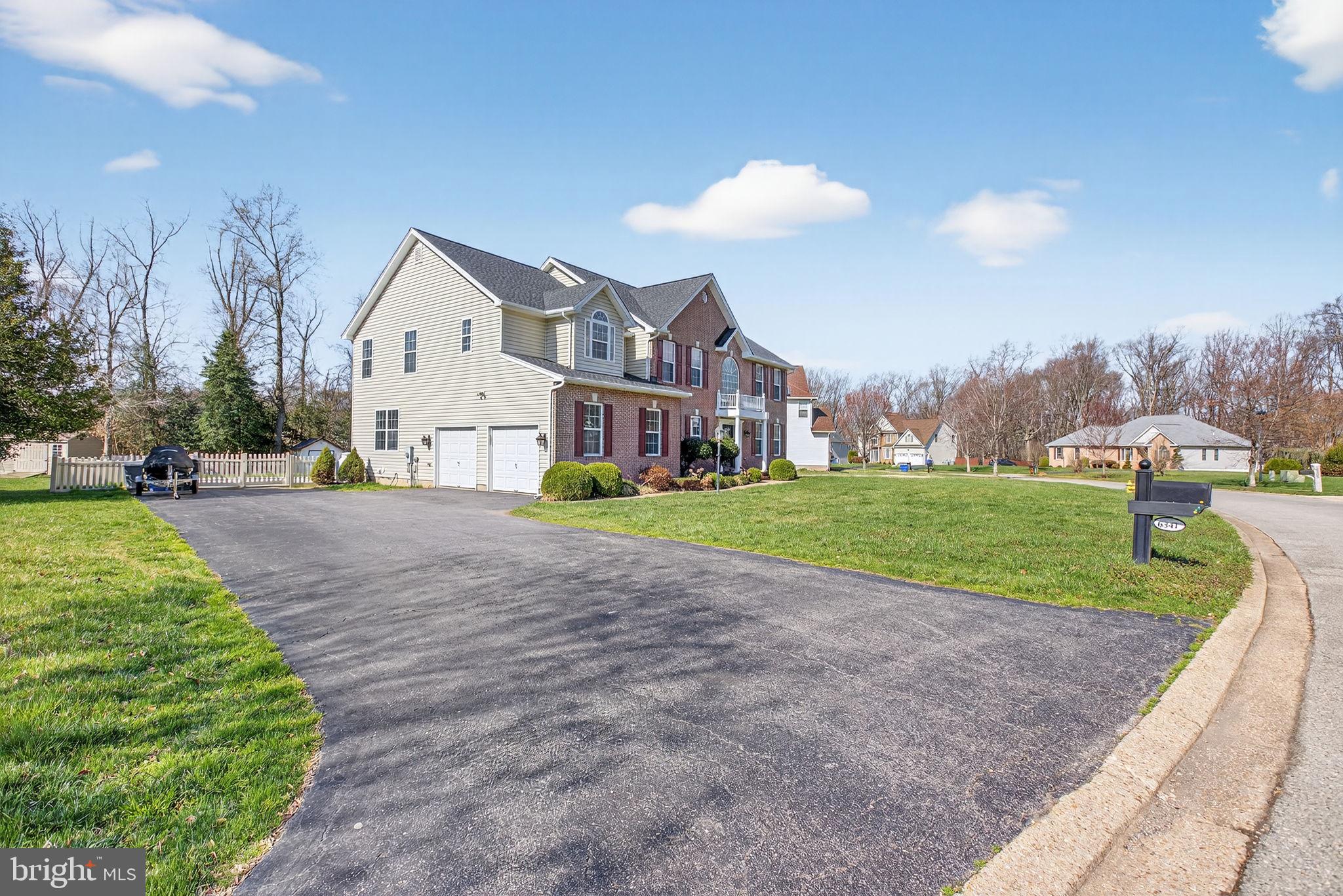 MONTROSE FARMS - Residential