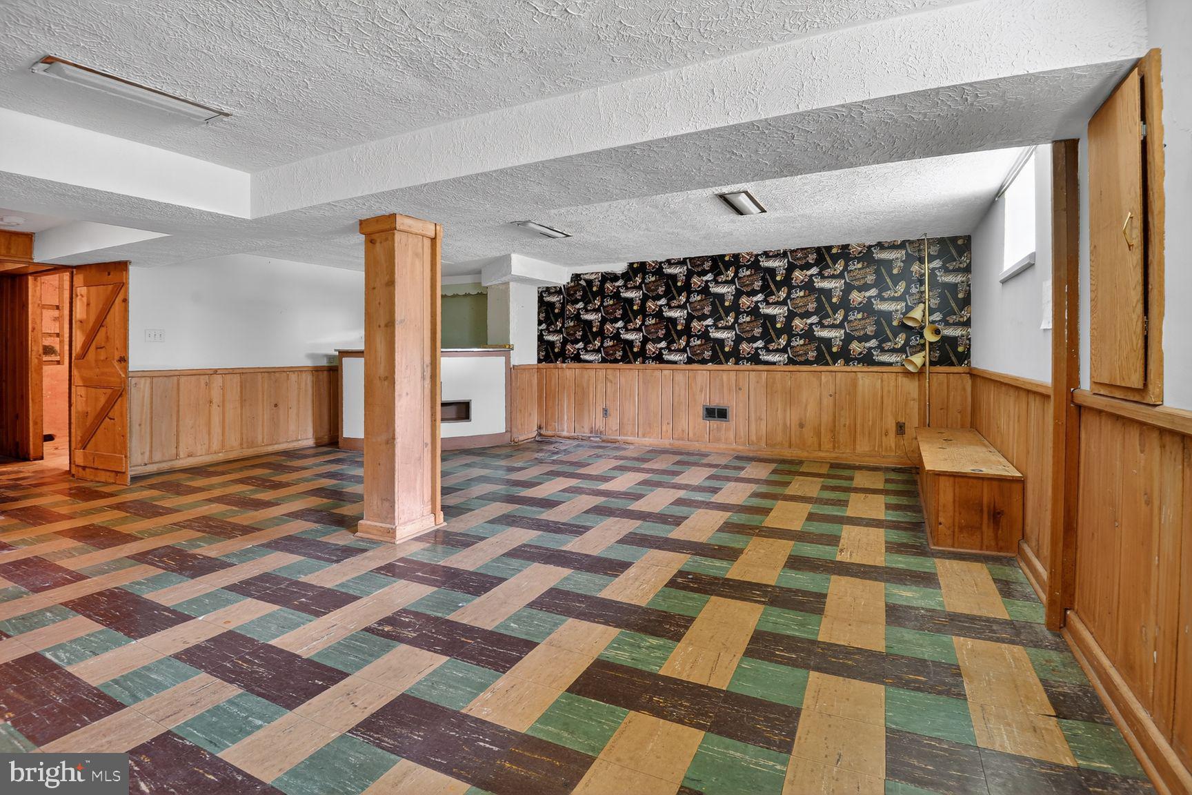 WHEATON FOREST - Residential