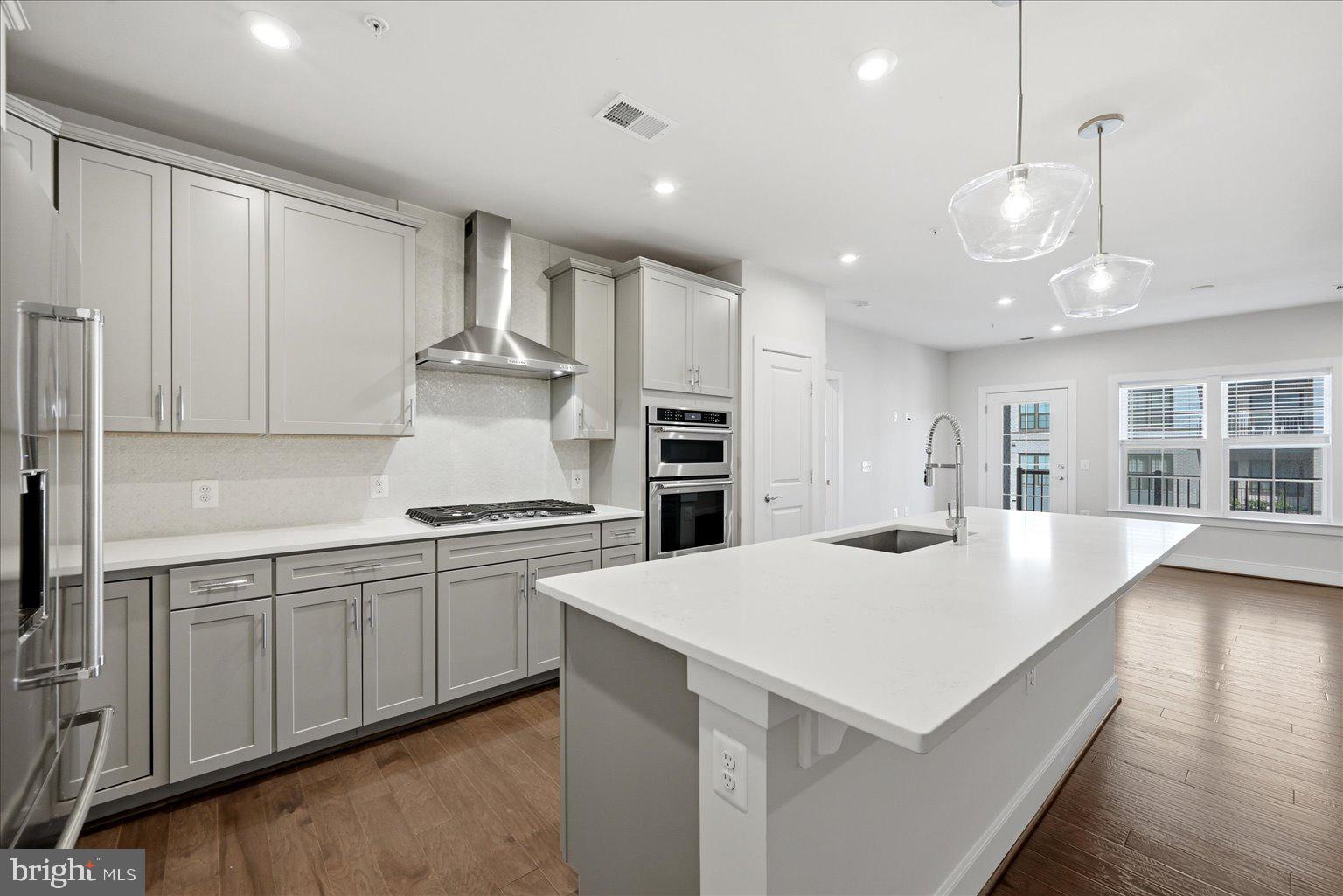 METROPARK AT ARROWBROOK - Residential