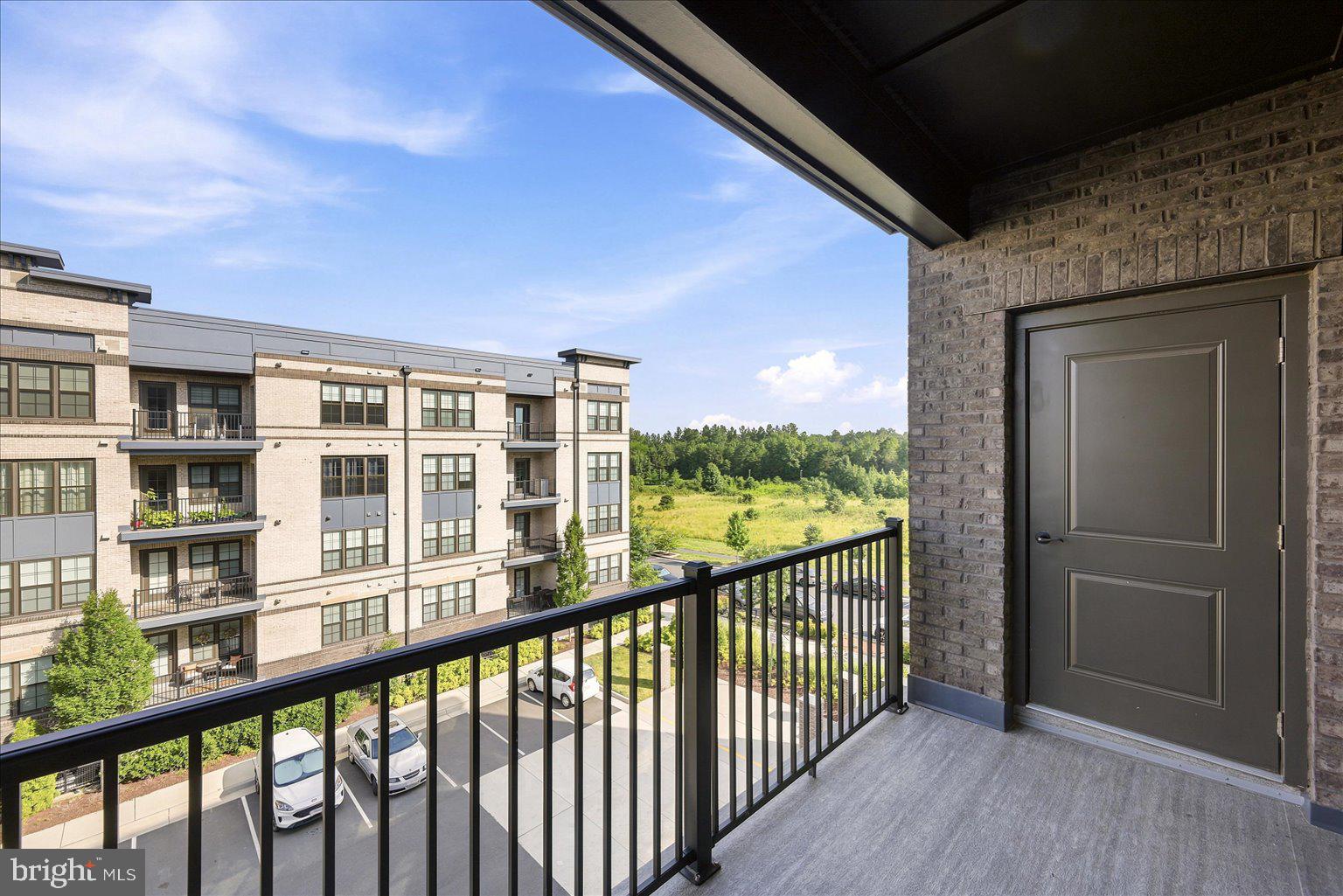 METROPARK AT ARROWBROOK - Residential