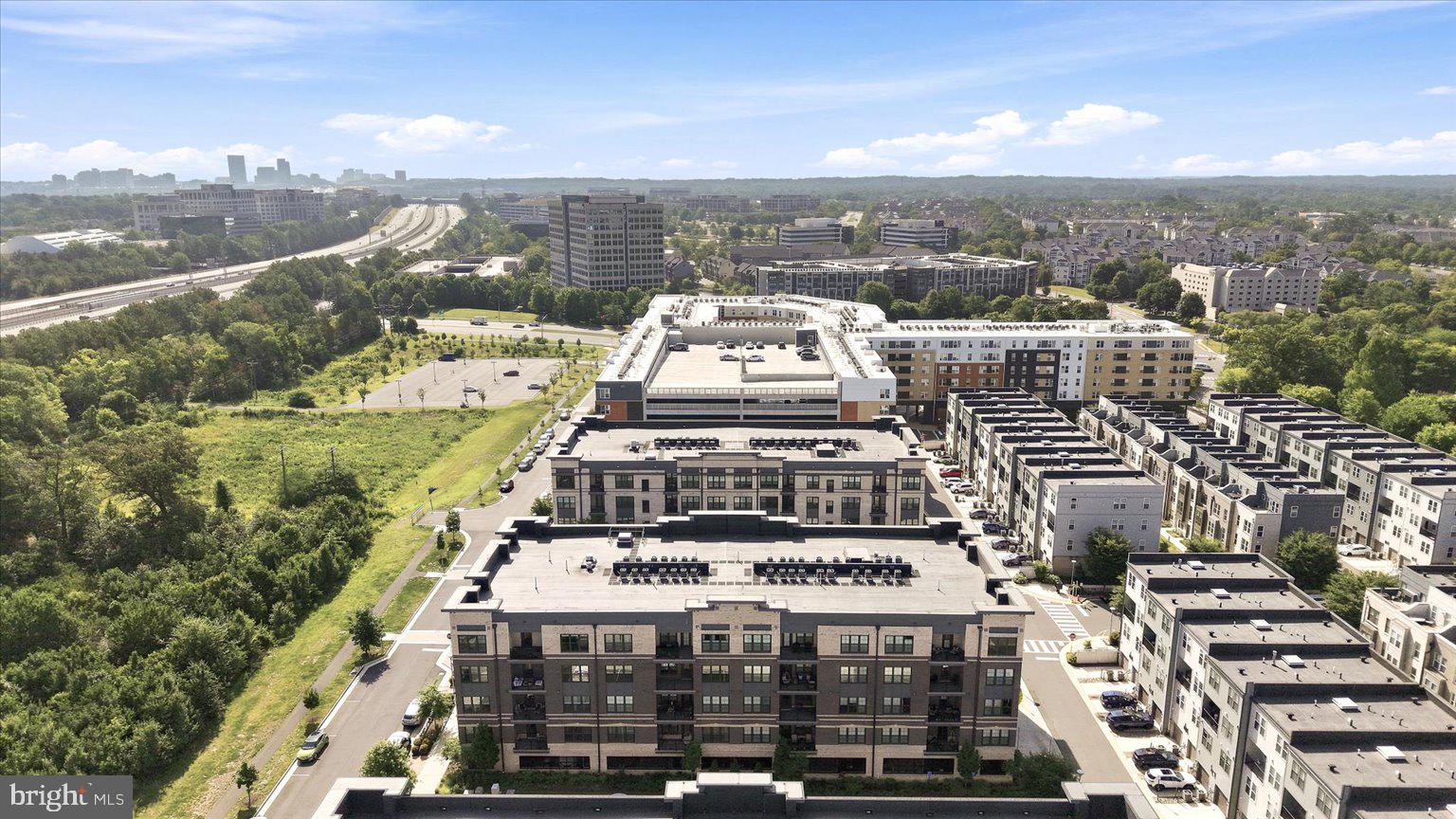 METROPARK AT ARROWBROOK - Residential