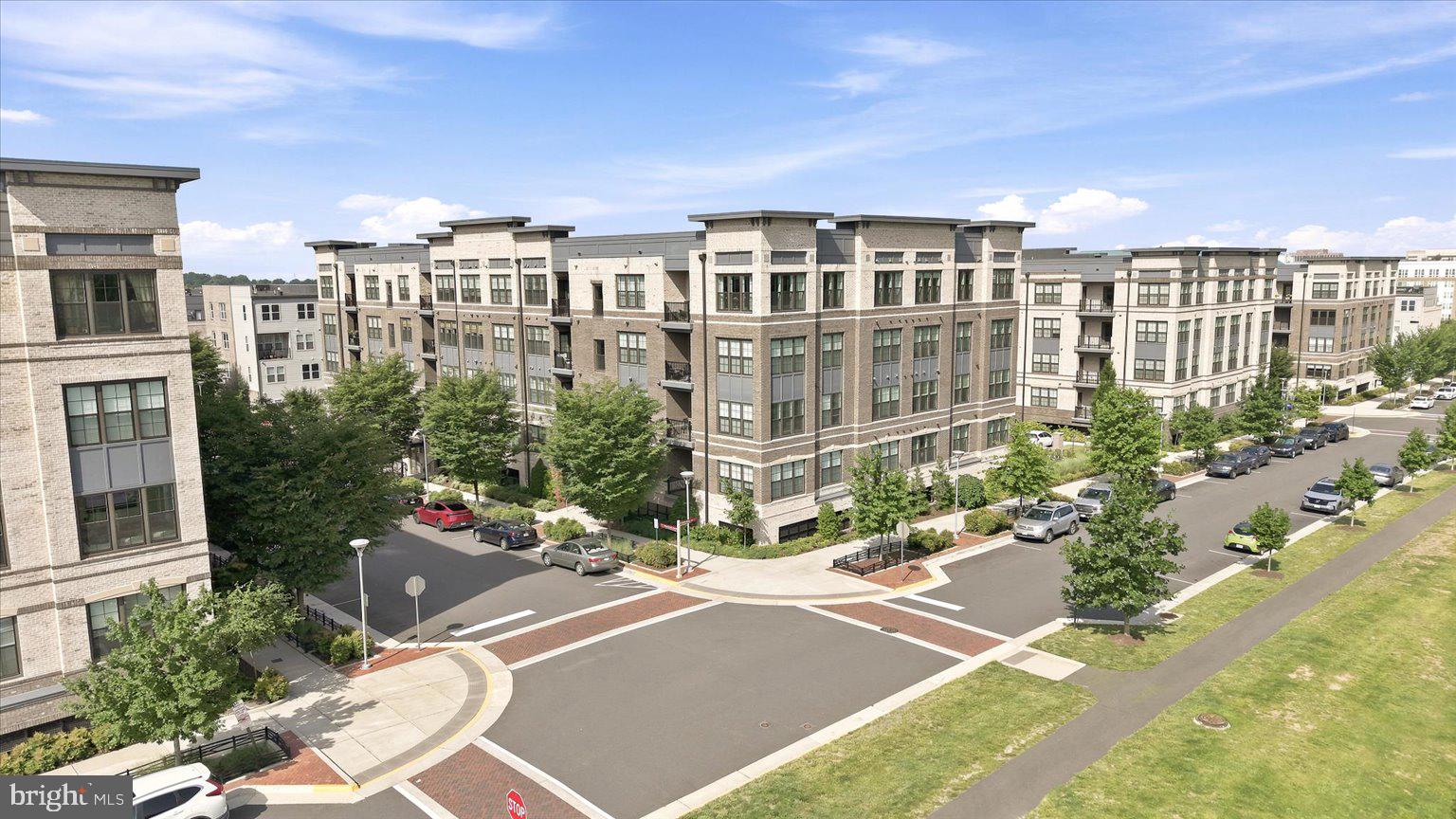 METROPARK AT ARROWBROOK - Residential