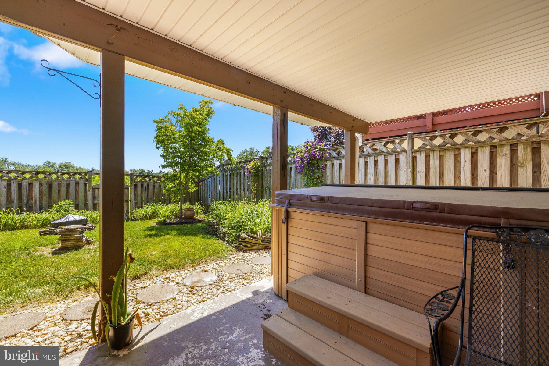 WATERSIDE - Residential