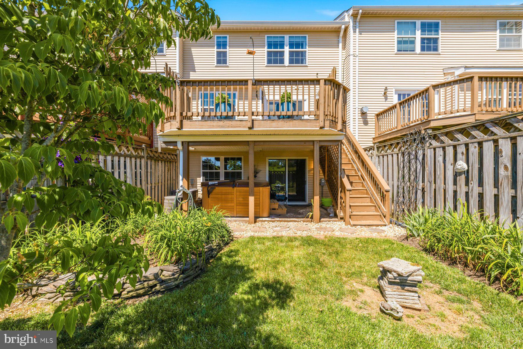 WATERSIDE - Residential