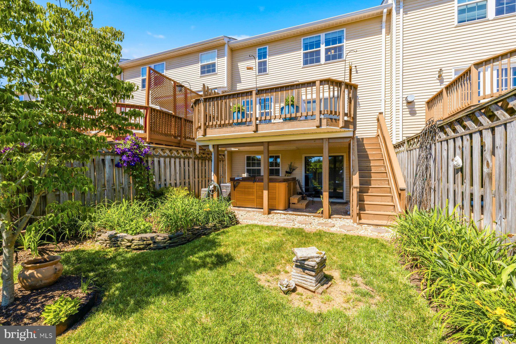 WATERSIDE - Residential
