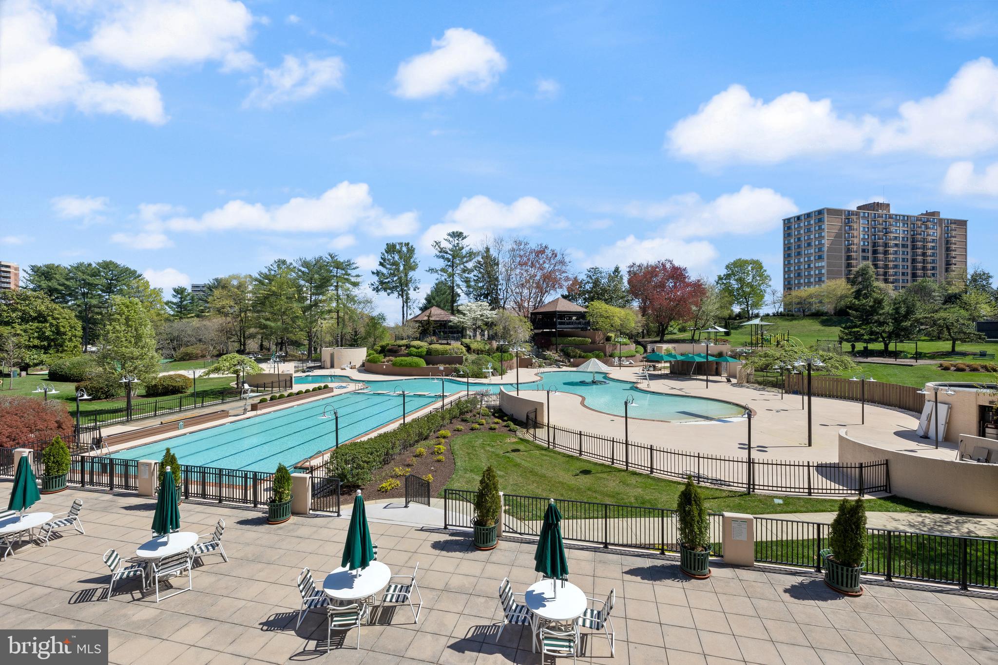 WATERGATE AT LANDMARK - Residential