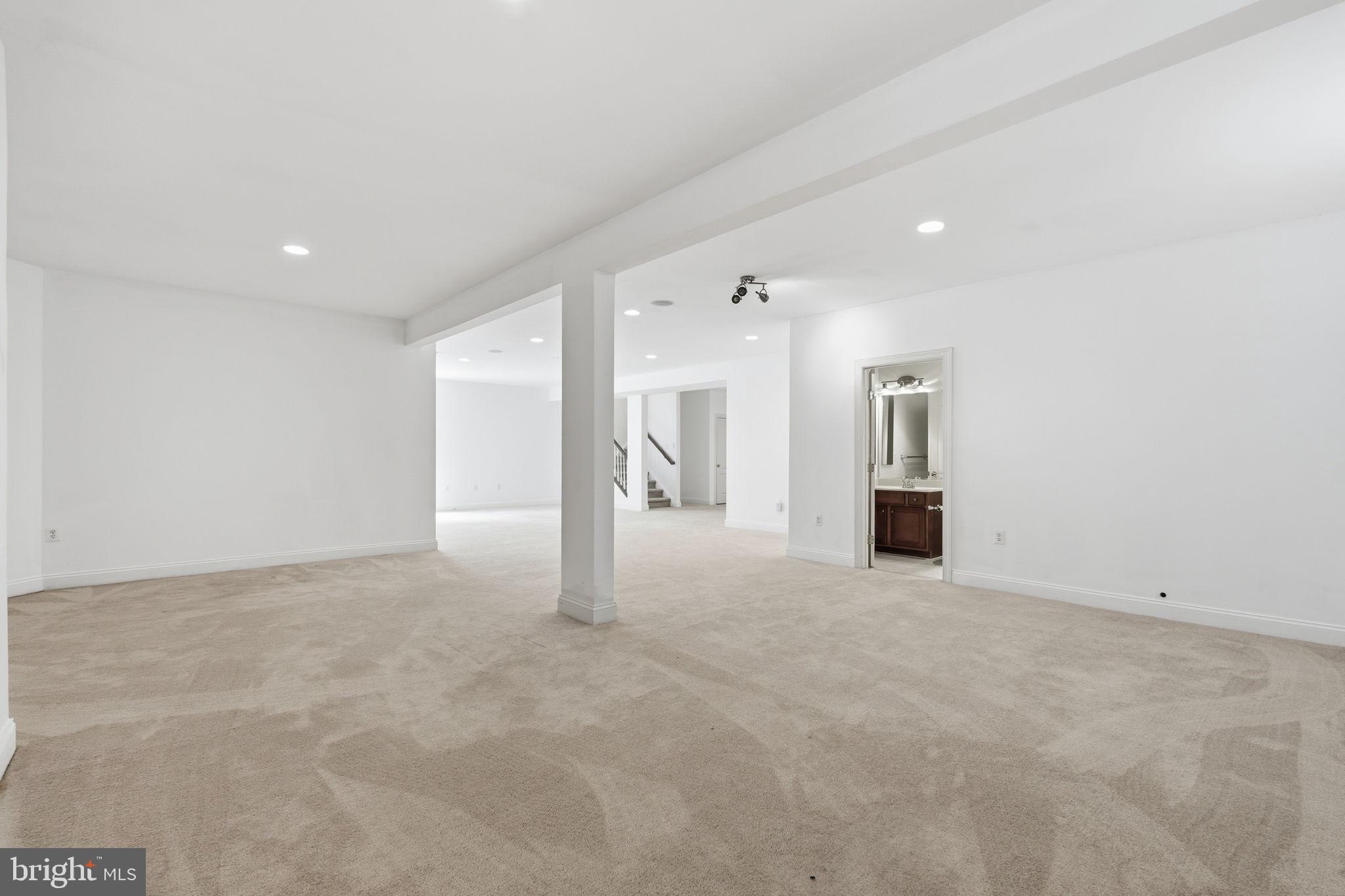 BROAD CREEK LANDING - Residential