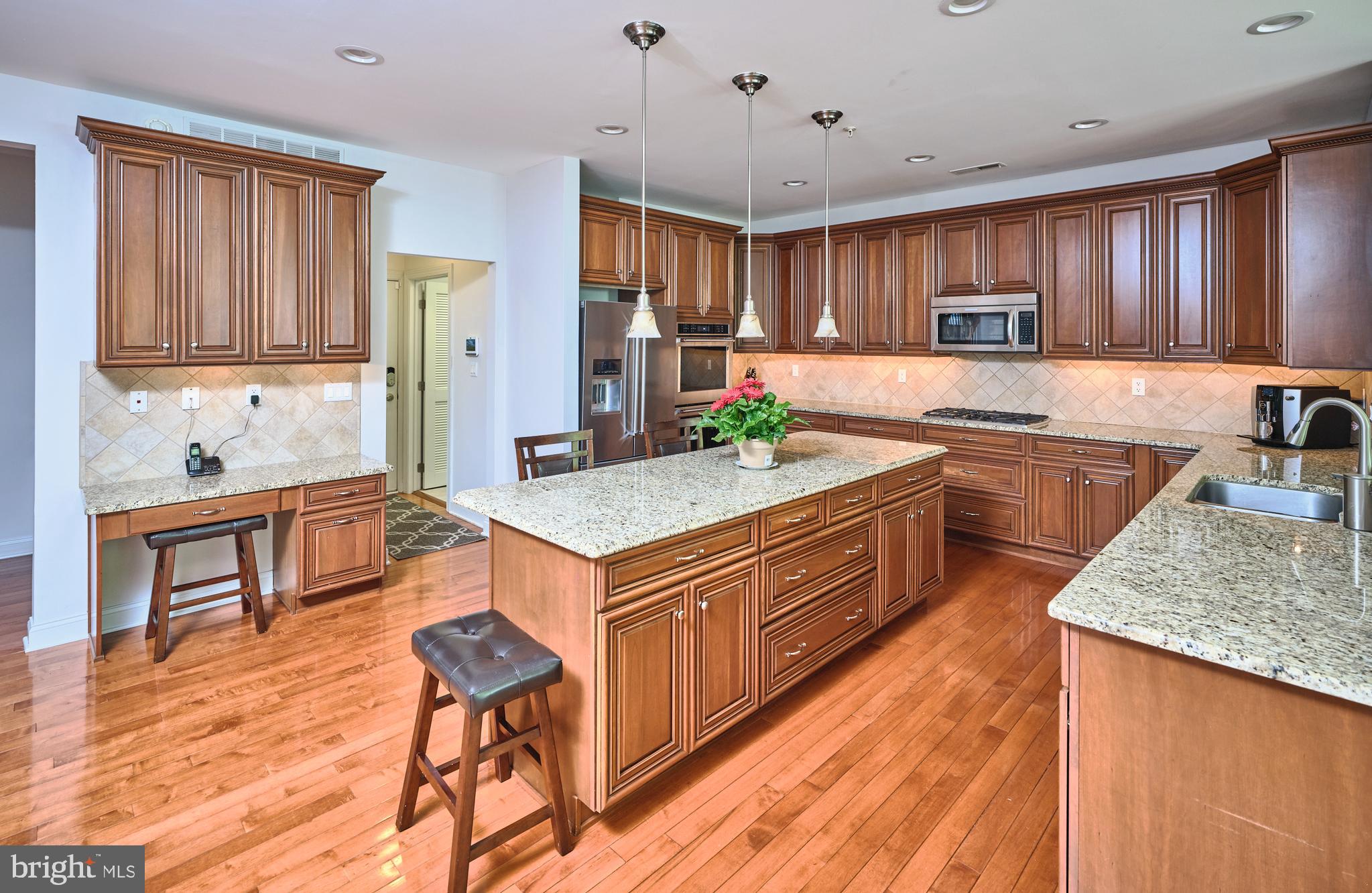 WINDSOR SQUARE - Residential