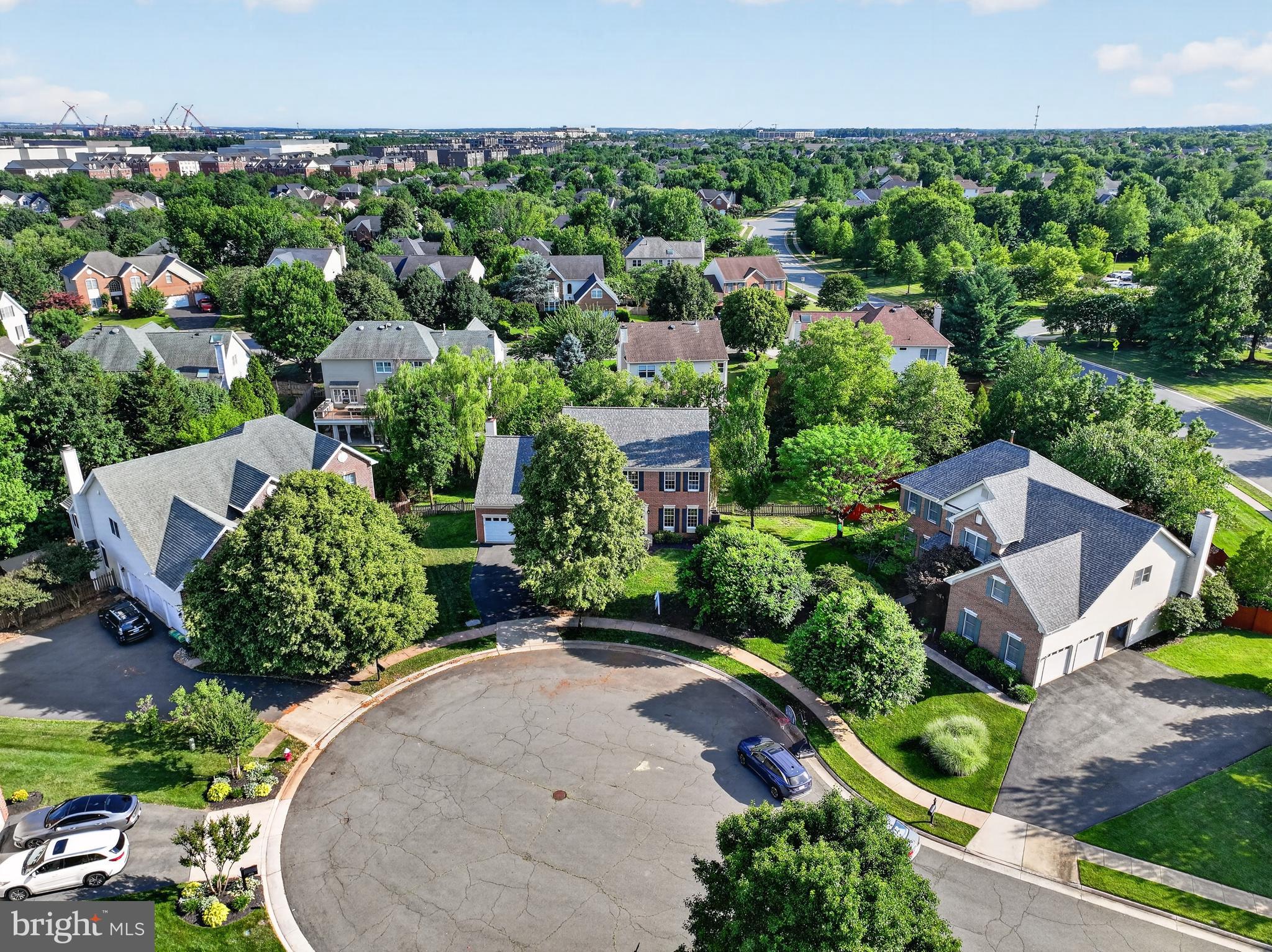 FARMWELL HUNT - Residential