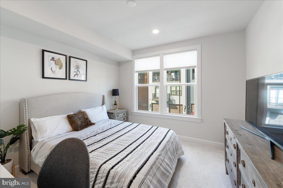 WOODLAND PARK - Residential Lease
