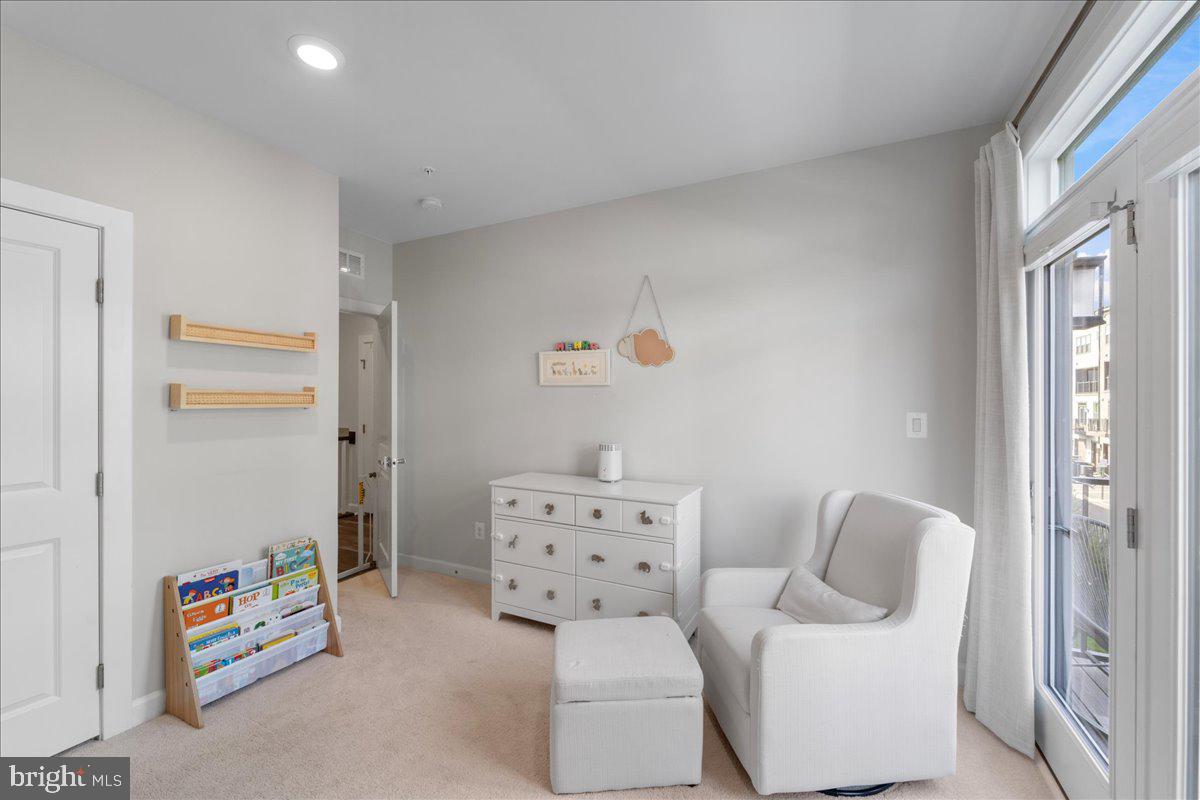 WOODLAND PARK - Residential Lease