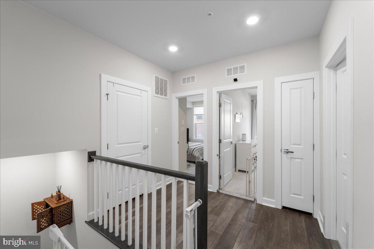WOODLAND PARK - Residential Lease